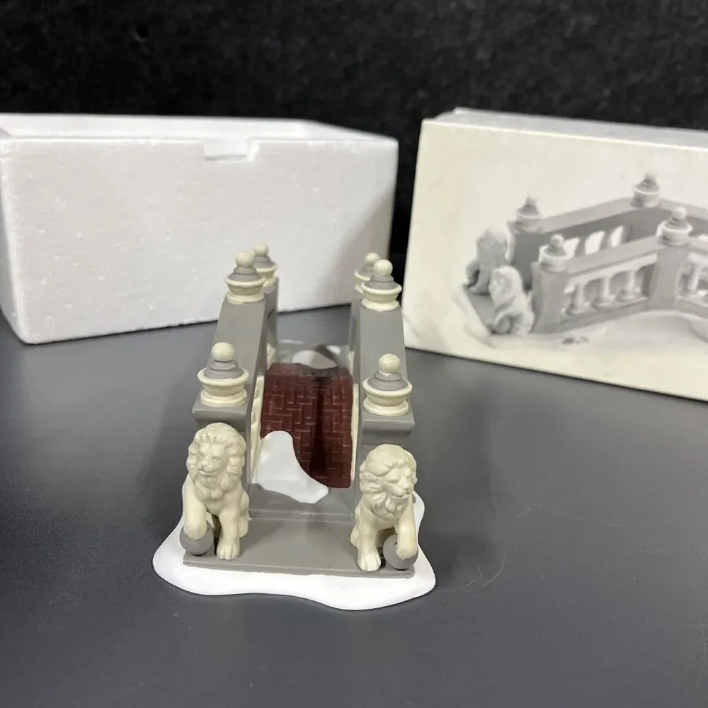 NIB Dept 56 Heritage Village Collection‎ Lionhead Bridge Porcelain #5864-5